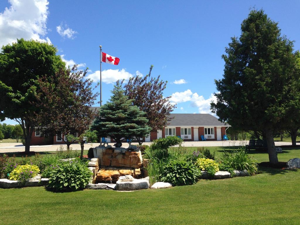 Manitoulin Inn Mindemoya Luaran gambar